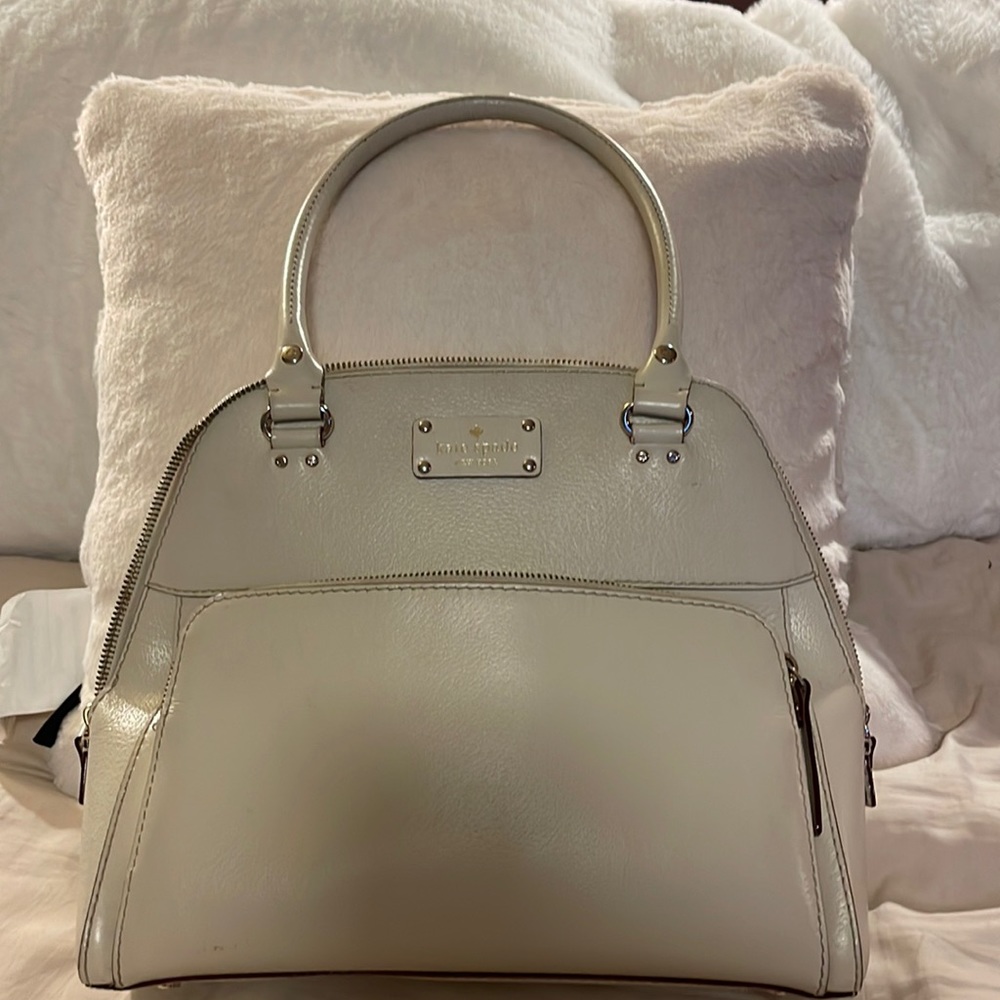 🌟 Kate Spade beautiful, large white purse🌟